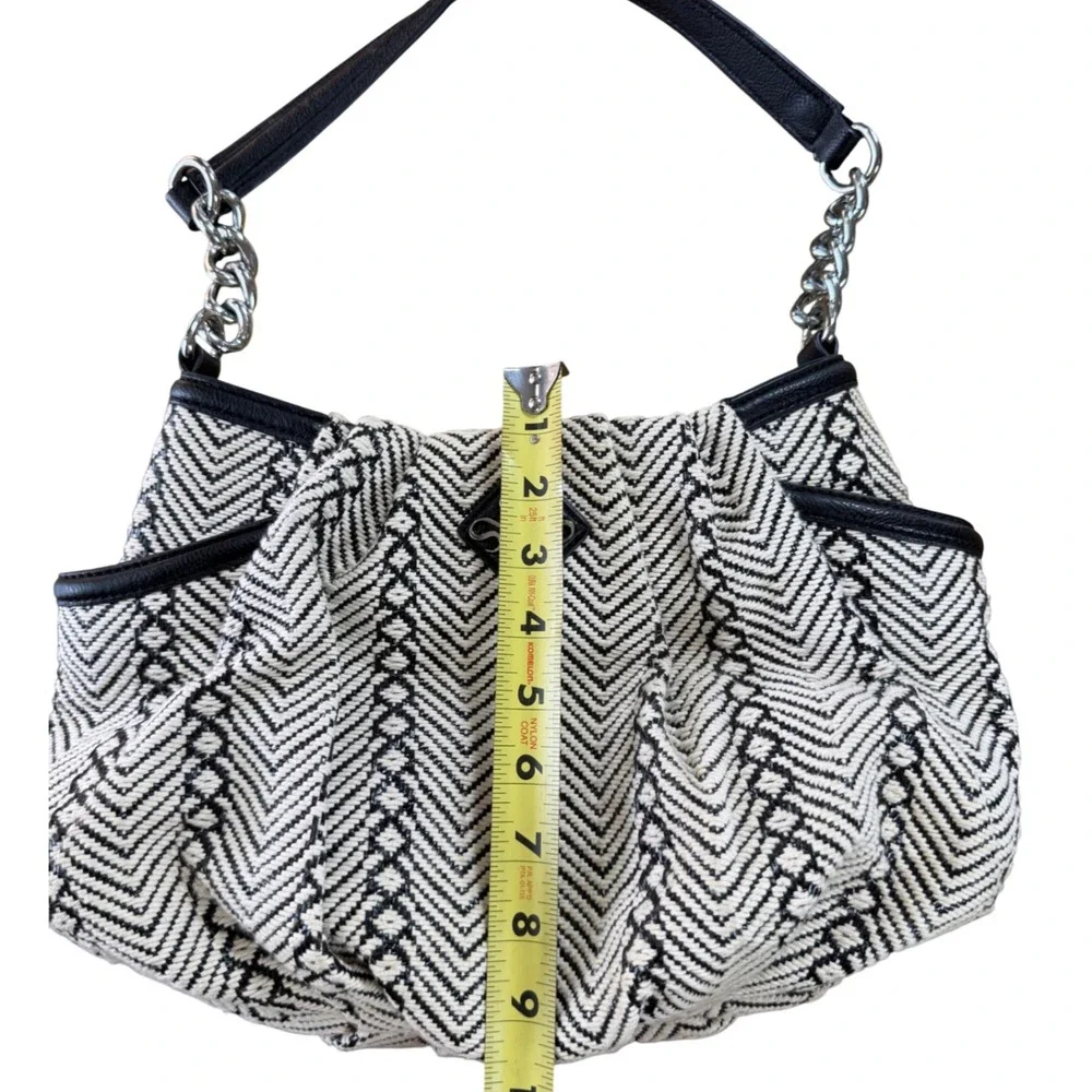 Simply Vera Vera Wang Black White Chevron Woven Shoulder Bag Chain Strap EUC